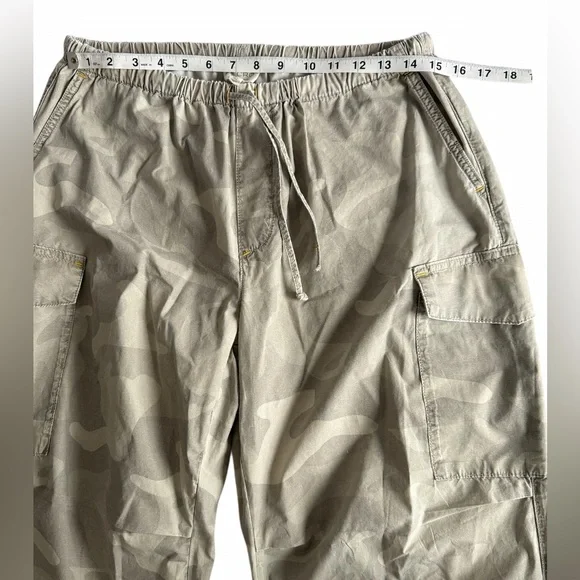 Pilcro Printed Camo Parachute Pants W’s M Cargo Utility Cotton - Anthropologie - Picture 6 of 12